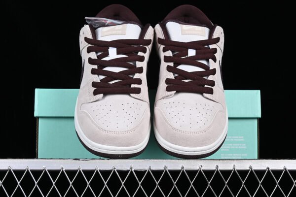 DUNK LOW PRO SB DESERT SAND_MAHOGANY