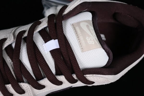 DUNK LOW PRO SB DESERT SAND_MAHOGANY
