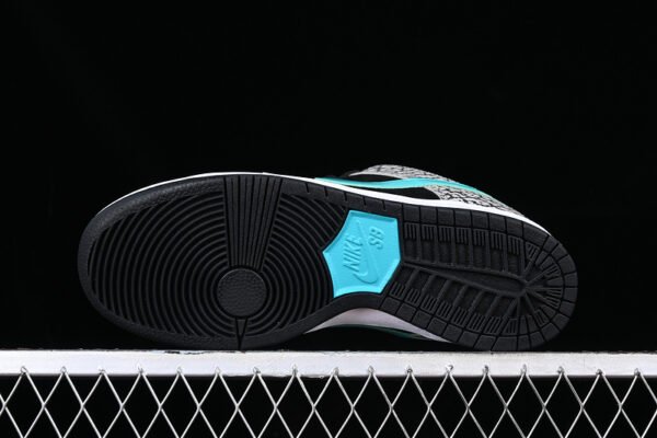 DUNK LOW PRO SB ATMOS ELEPHANT MEDIUM GREY_BLACK_WHITE_CLEAR JADE