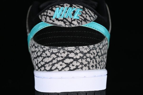 DUNK LOW PRO SB ATMOS ELEPHANT MEDIUM GREY_BLACK_WHITE_CLEAR JADE