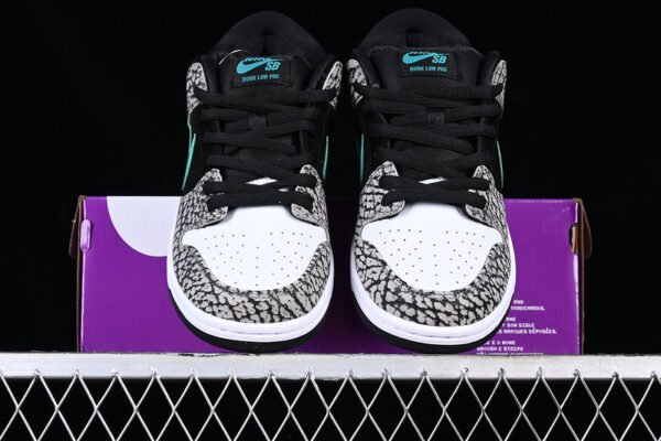 DUNK LOW PRO SB ATMOS ELEPHANT MEDIUM GREY_BLACK_WHITE_CLEAR JADE