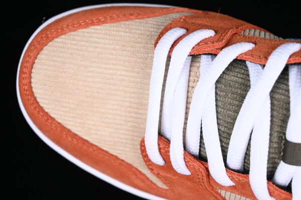 DUNK LOW PRO SB CORDUROY DUSTY PEACH_PHOTO BLUE-DESERT ORE