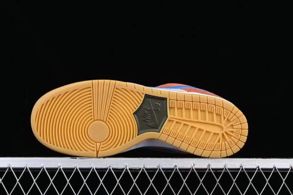 DUNK LOW PRO SB CORDUROY DUSTY PEACH_PHOTO BLUE-DESERT ORE