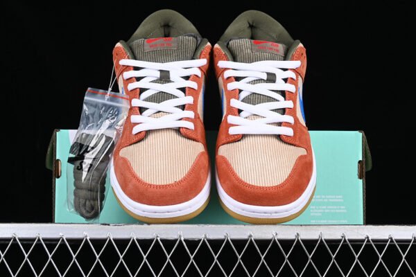 DUNK LOW PRO SB CORDUROY DUSTY PEACH_PHOTO BLUE-DESERT ORE