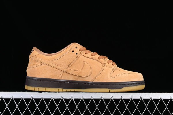DUNK LOW PRO SB WHEAT MOCHA FLAX_FLAX_BAROQUE BROWN_GUM LIGHT BROWN
