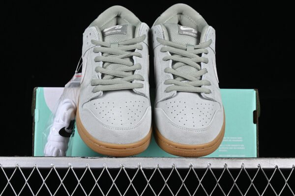 DUNK LOW SB ORIZON GREEN_ERASER LIGHT BROWN-LIGHT IVORY