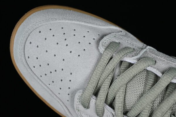 DUNK LOW SB ORIZON GREEN_ERASER LIGHT BROWN-LIGHT IVORY