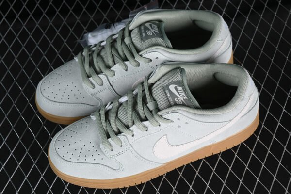 DUNK LOW SB ORIZON GREEN_ERASER LIGHT BROWN-LIGHT IVORY