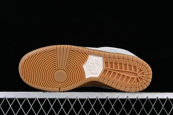 DUNK LOW SB ORIZON GREEN_ERASER LIGHT BROWN-LIGHT IVORY