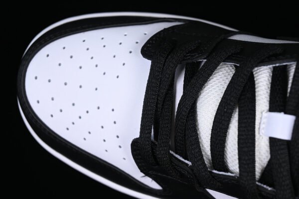 DUNK LOW SB COURT PURPLE_WHITE_COURT PURPLE_BLACK