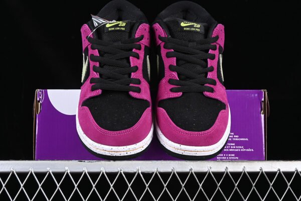 DUNK LOW PRO SB RED PLUM_BLACK_TAXI_CITRON