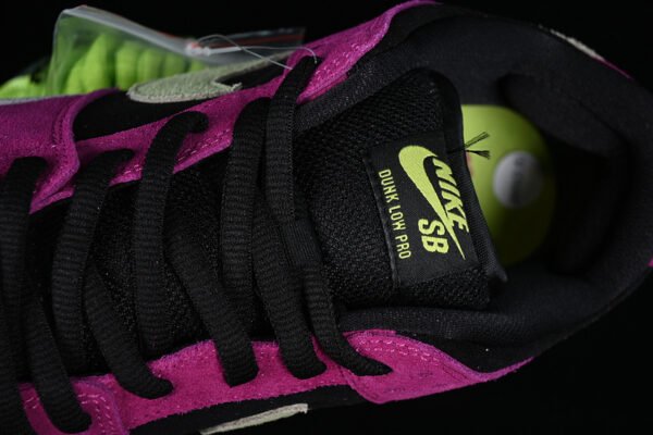DUNK LOW PRO SB RED PLUM_BLACK_TAXI_CITRON