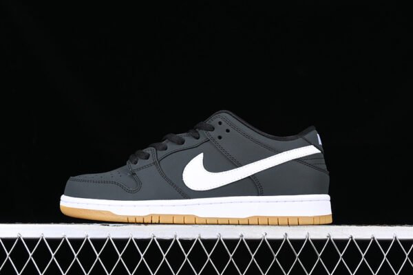 DUNK LOW SB ORANGE LABEL BLACK_WHITE-LIGHT BROWN GUM
