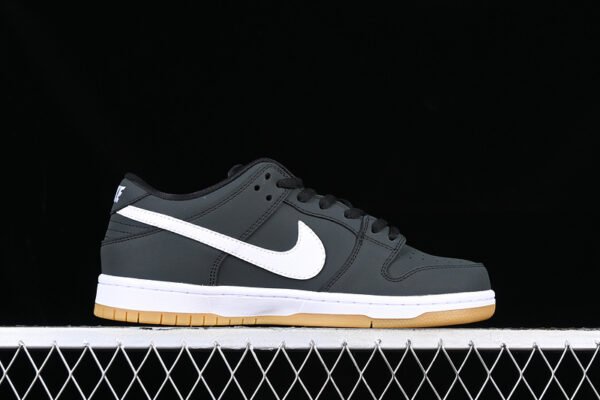 DUNK LOW SB ORANGE LABEL BLACK_WHITE-LIGHT BROWN GUM