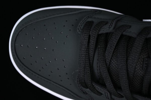 DUNK LOW SB ORANGE LABEL BLACK_WHITE-LIGHT BROWN GUM
