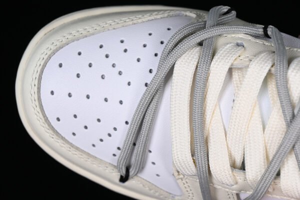 DUNK LOW RETRO WHITE_BEIGE_RED