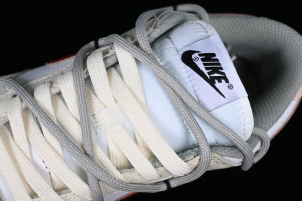 DUNK LOW RETRO WHITE_BEIGE_RED