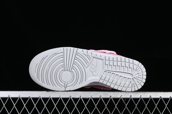 DUNK LOW SB LOW TOP CASUAL SNEAKERS WHITE_PINK