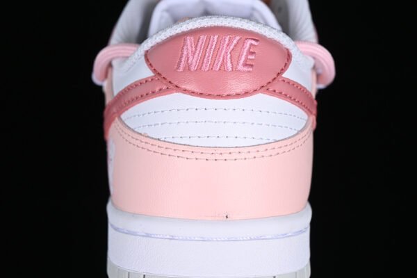 DUNK LOW SB LOW TOP CASUAL SNEAKERS WHITE_PINK