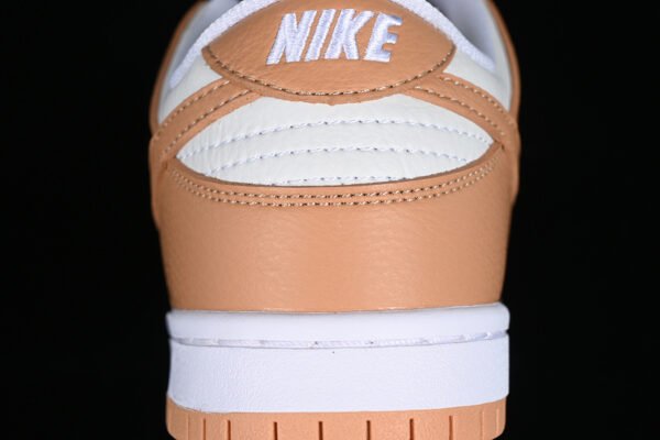DUNK LOW PRO ISO SB LIGHT COGNAC_LIGHT COGNAC_WHITE