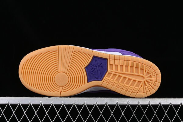 DUNK LOW SB COURT PURPLE_COURT PURPLE_WHITE_GUM LIGHT BROWN