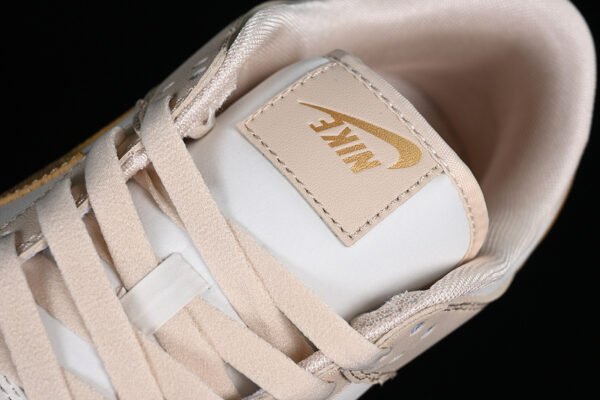 DUNK LOW GOLD SWOOSH PHANTOM_METALLIC GOLD_SANDDRIFT_SAIL