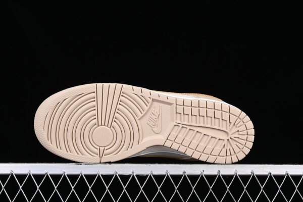 DUNK LOW GOLD SWOOSH PHANTOM_METALLIC GOLD_SANDDRIFT_SAIL