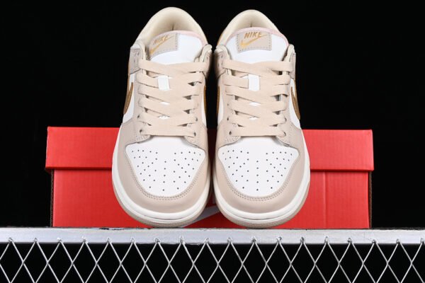DUNK LOW GOLD SWOOSH PHANTOM_METALLIC GOLD_SANDDRIFT_SAIL