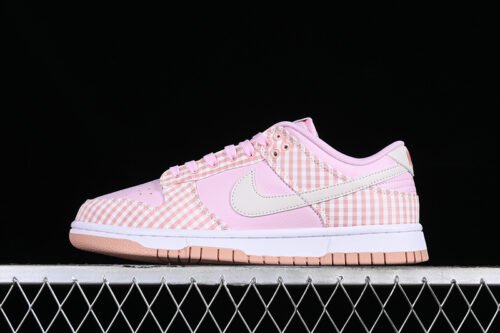 DUNK LOW PINK GINGHAM PEARL PINK_PINK OXFORD_SUMMIT WHITE