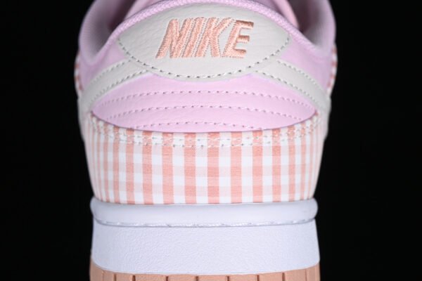 DUNK LOW PINK GINGHAM PEARL PINK_PINK OXFORD_SUMMIT WHITE