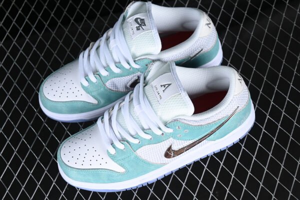 APRIL SKATEBOARDS X DUNK LOW SB TURBO GREEN_METALLIC SILVER_TURBO GREEN