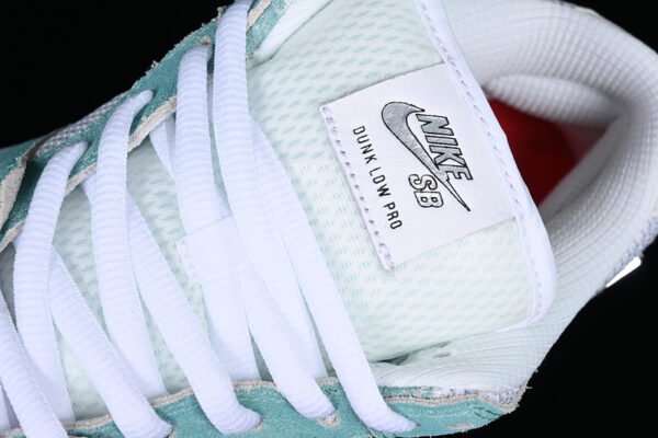 APRIL SKATEBOARDS X DUNK LOW SB TURBO GREEN_METALLIC SILVER_TURBO GREEN