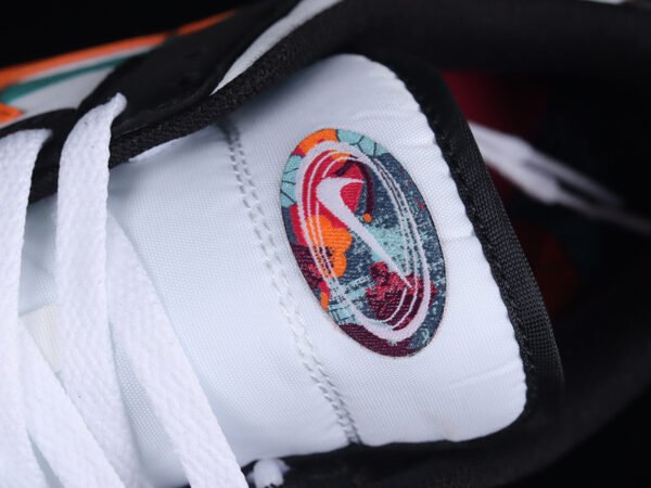 DUNK LOW LUNAR NEW YEAR SB BLACK_WHITE_GREEN_ORANGE
