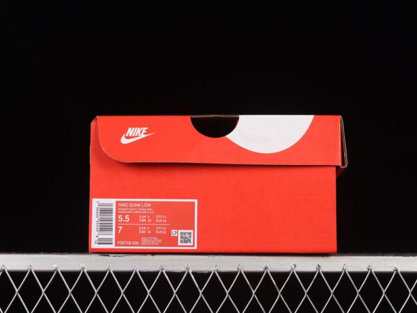 DUNK LOW MIDNIGHT NAVY_LIGHT SMOKE GREY_SUMMIT WHITE