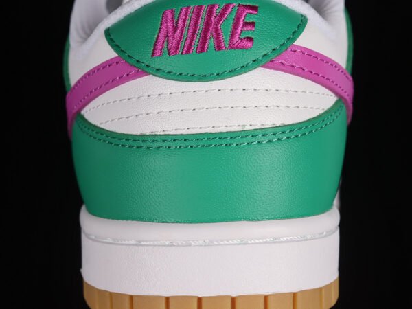 DUNK LOW JOKER WHITE_WHITE_STADIUM GREEN_FUCHSIA DREAM
