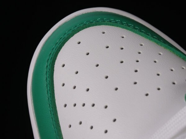 DUNK LOW JOKER WHITE_WHITE_STADIUM GREEN_FUCHSIA DREAM
