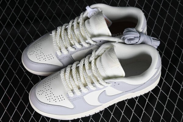 DUNK LOW NEEDLEWORK SAIL_TAWNY_METALLIC SILVER_PHOTON DUST