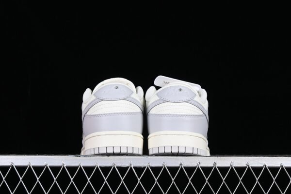 DUNK LOW NEEDLEWORK SAIL_TAWNY_METALLIC SILVER_PHOTON DUST