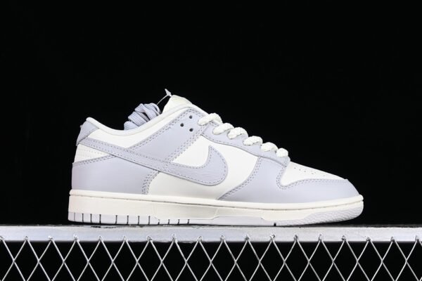 DUNK LOW NEEDLEWORK SAIL_TAWNY_METALLIC SILVER_PHOTON DUST