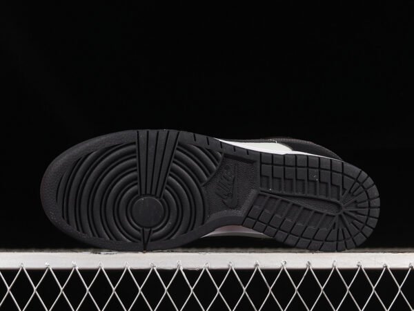DUNK LOW MINI SWOOSH BLACK_WHITE_TOTAL ORANGE