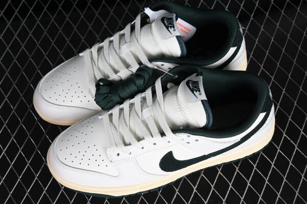 DUNK LOW ATHLETIC DEPARTMENT DEEP JUNGLE SAIL_DEEP JUNGLE_COCONUT MILK_WHITE