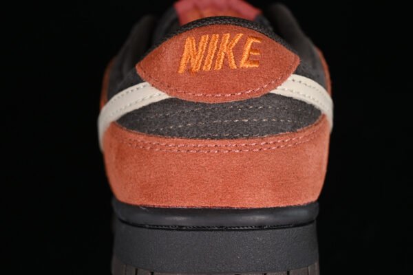 DUNK LOW RED PANDA VELVET BROWN_SANDDRIFT_RUGGED ORANGE