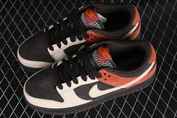 DUNK LOW RED PANDA VELVET BROWN_SANDDRIFT_RUGGED ORANGE
