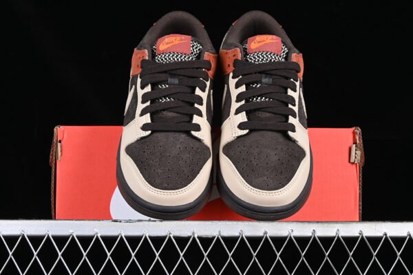 DUNK LOW RED PANDA VELVET BROWN_SANDDRIFT_RUGGED ORANGE