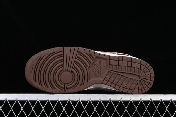 DUNK LOW GS SAIL_MULTI-COLOR_CACAO WOW_METALLIC GOLD_KHAKI