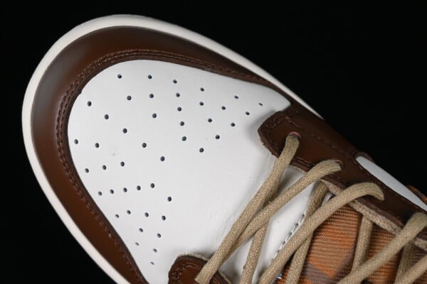 DUNK LOW GS SAIL_MULTI-COLOR_CACAO WOW_METALLIC GOLD_KHAKI