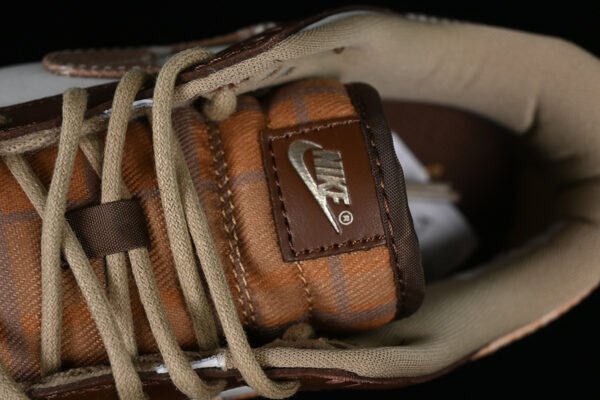DUNK LOW GS SAIL_MULTI-COLOR_CACAO WOW_METALLIC GOLD_KHAKI