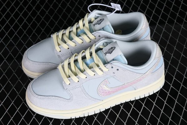 DUNK LOW SB GONE FISHING PHOTON DUST_LIGHT SILVER_ALABASTER_OCEAN BLISS_BLACK