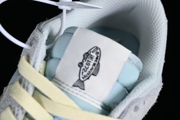 DUNK LOW SB GONE FISHING PHOTON DUST_LIGHT SILVER_ALABASTER_OCEAN BLISS_BLACK