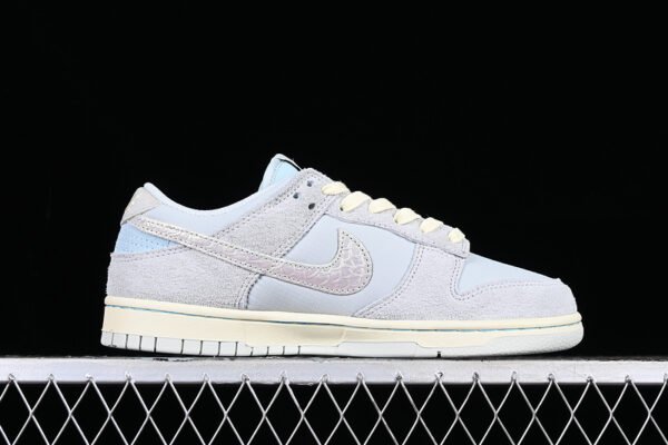 DUNK LOW SB GONE FISHING PHOTON DUST_LIGHT SILVER_ALABASTER_OCEAN BLISS_BLACK